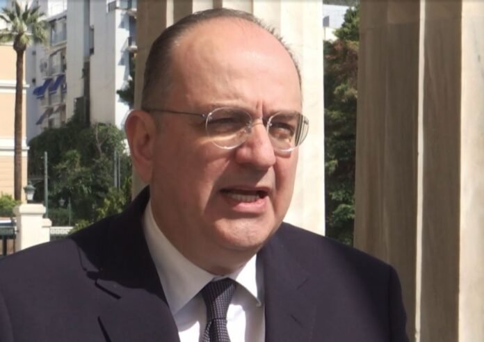 Μακάριος-Λαζαρίδης:-«Το-ΠΑΣΟΚ-“πήγε-για-μαλλί-και-βγήκε-κουρεμένο”-με-προφυλακισμένο-τον-κουμπάρο-του-Ν.-Ανδρουλάκη»