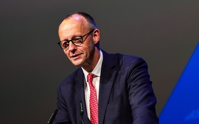 Μερτς-(εμμέσως)-κατά-Τραμπ:-Κανένας-λόγος-να-σκεφτόμαστε-χαλάρωση-κυρώσεων-κατά-της-Ρωσίας