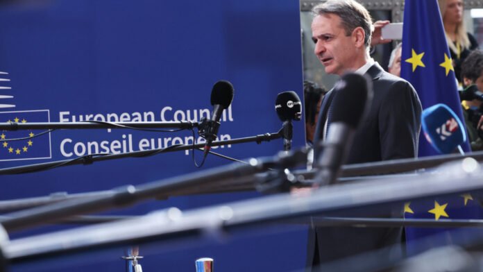 Μητσοτάκης-από-Βρυξέλλες:-«Η-Ελλάδα-δεν-διαπραγματεύεται-με-κανέναν-την-διάταξη-των-αμυντικών-της-δυνάμεων»