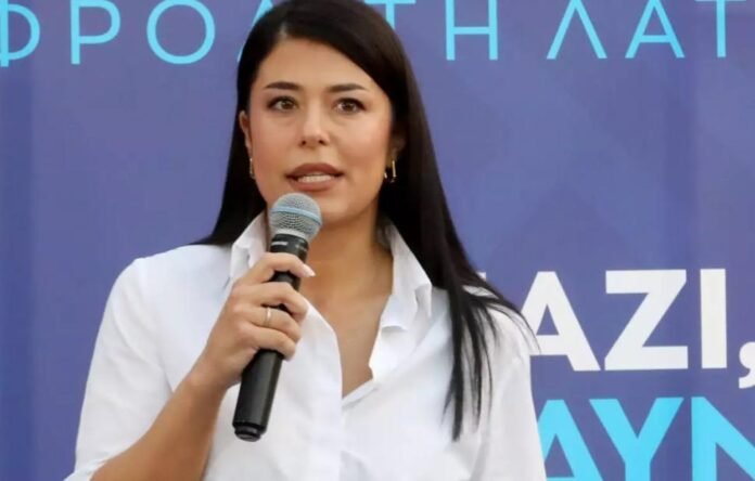 Λατινοπούλου:-«Η-Ελλάς-θα-ξεπερνά-κάθε-δύσκολη-στιγμή-και-όχι-μόνο-θα-επιβιώνει-αλλά-και-θα-μεγαλουργεί»