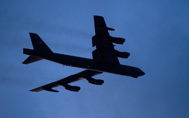 Ιράν:-ΗΠΑ-και-Ισραήλ-επιτέθηκαν-στην-περιοχή-του-πυρηνικού-εργοστασίου-του-Μπουσέρ