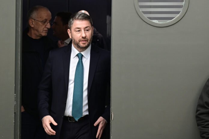 Προς-συμφωνία-στο-ΠΑΣΟΚ-στα-επίδικα-θέματα-για-«ομαλό-Συνέδριο»