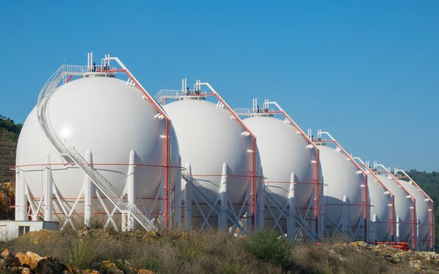 Ο-πόλεμος-στο-Ιράν-και-οι-ζημιές-στο-Κατάρ-πλήττουν-το-παγκόσμιο-lng-και-ανατρέπουν-τη-ζήτηση-στην-Ασία