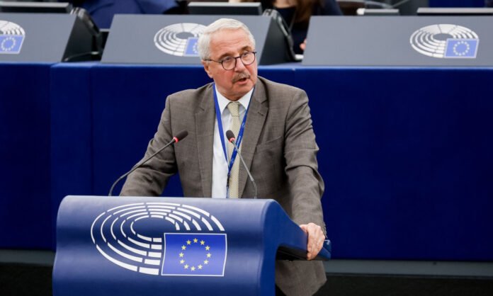 Κομισιόν-σε-Μανιάτη:-«Καταργούνται-οι-δασμοί-στις-ελληνικές-εξαγωγές-επιτραπέζιας-ελιάς-στην-Ινδία»