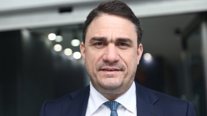 Τσουκαλάς:-Γιατί-η-κυβέρνηση-δεν-μας-απαντά-με-ένα-‘ναι’-ή-ένα-‘όχι’-για-το-αν-ο-κ.-Ντίλιαν-λέει-την-αλήθεια;