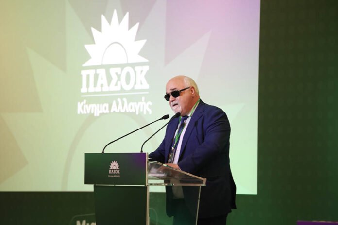 Χαιρετισμός-Ιωάννη-Βαρδακαστάνη,-Γραμματέα-ΚΟΕΣ-στην-έναρξη-του-4ου-Συνεδρίου-ΠΑΣΟΚ