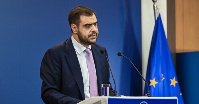 Μαρινάκης-μετά-την-ομιλία-Ανδρουλάκη:-«ο-χρόνος-για-τον-πρόεδρο-του-ΠΑΣΟΚ-έχει-σταματήσει-πολλές-δεκαετίες-πίσω»