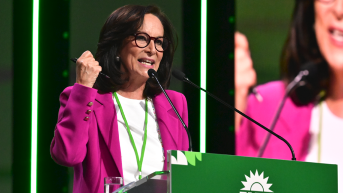 Διαμαντοπούλου:-Αντίπαλος-του-ΠΑΣΟΚ-είναι-η-συντήρηση,-ο-πελατειασμός-κι-ο-κάθε-λογής-λαϊκισμός