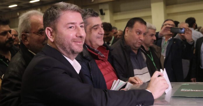 Συνέδριο-ΠΑΣΟΚ:-Χωρίς-ομιλία-Ανδρουλάκη-το-«κλείσιμο»-–-Δείτε-live-τις-τελευταίες-τοποθετήσεις