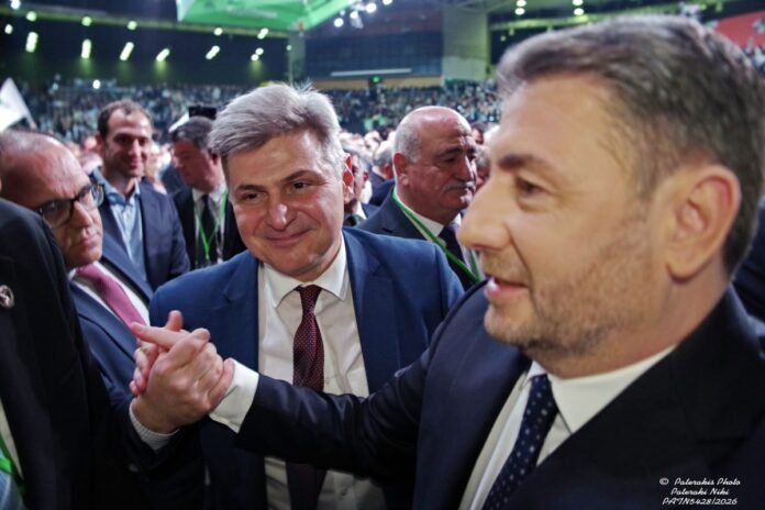 Πολάκης-για-Φαραντούρη-/-‘Επρεπε-να-τον-έχω-ξεφτιλίσει-όταν-κατέβηκε-για-υποψήφιος-πρόεδρος-του-ΣΥΡΙΖΑ