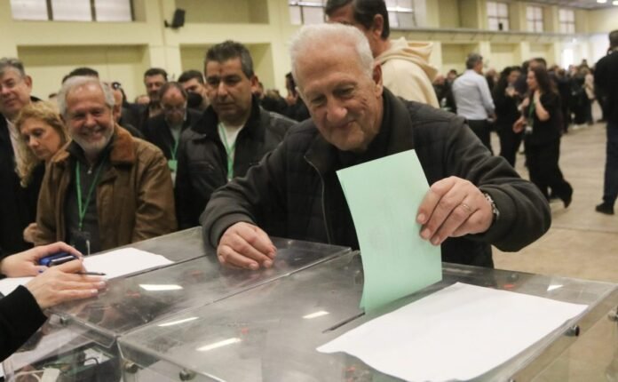 Συνέδριο-ΠΑΣΟΚ:-Πολιτική-αλλαγή,-ενότητα-και-προοπτική-για-τις-επόμενες-εκλογές-–-Αύριο-τα-αποτελέσματα-για-την-εκλογή-της-Κεντρικής-Επιτροπής