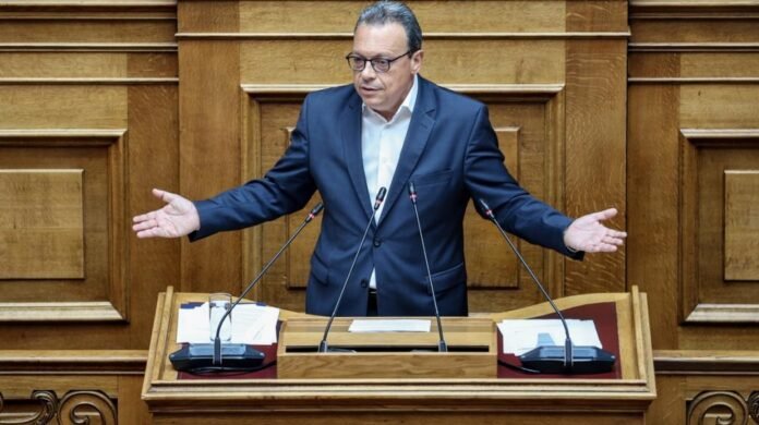 Φάμελλος-από-Λαμία:-Ακρίβεια,-εκλογές-και-κάλεσμα-για-προοδευτική-λύση