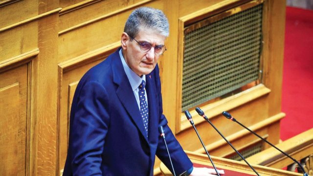 Χρήστος-Γιαννούλης-σε-Νότη-Μηταράκη:-“Η-λογοδοσία-είναι-μέρος-της-δημοκρατίας-–-Οι-υπεκφυγές-δεν-είναι-μέρος-της-δημοκρατίας,-είναι-μέρος-της-Νέας-Δημοκρατίας”