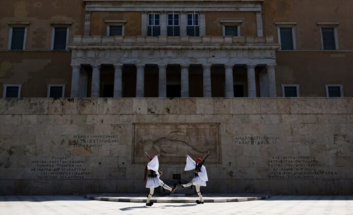 Σκάνδαλο-ΟΠΕΚΕΠΕ:-Οι-11-εν-ενεργεία-+-2-πρώην-βουλευτές-που-είναι-στο-στόχαστρο-της-ευρωπαϊκής-εισαγγελίας