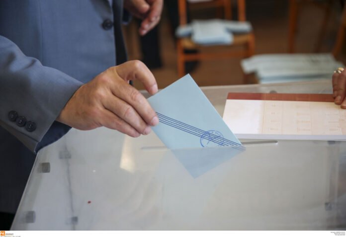 Δημοσκόπηση-pulse-/-Η-αντίδραση-των-πολιτών-για-τα-μέτρα-κατά-της-ακρίβειας-–-Μόνο-ψηφοφόροι-της-ΝΔ-τα-βλέπουν-θετικά