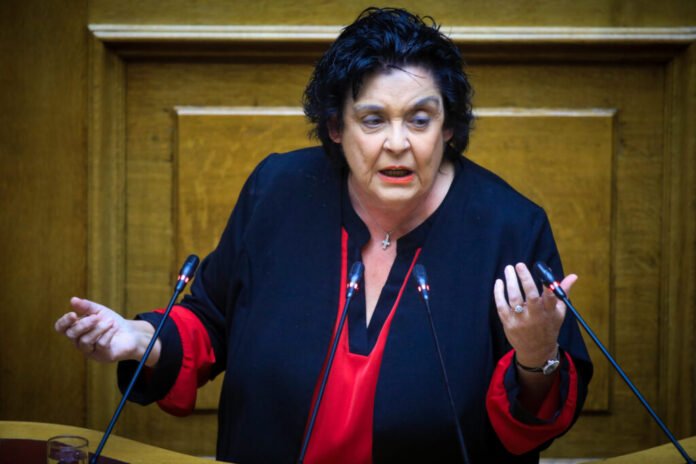 Λιάνα-Κανέλλη-για-ΟΠΕΚΕΠΕ-και-Κοβέσι:-«Η-Ευρώπη-βρίσκει-πάτημα-να-κόψει-κονδύλια-από-αγρότες-και-να-τα-ρίξει-σε-πολέμους»-(Βίντεο)