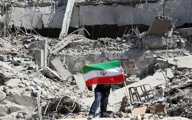 Ιράν:-Το-Ορμούζ-δεν-θα-ανοίξει-αν-δεν-καταβληθούν-αποζημιώσεις-–-“Απελπισία-και-οργή”-δείχνουν-οι-δηλώσεις-Τραμπ