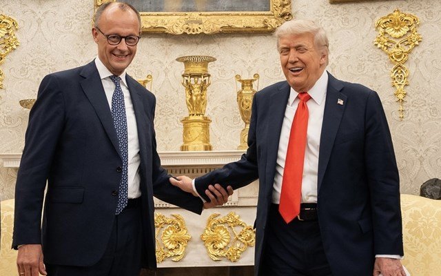 Τηλεφωνική-συνομιλία-Μερτς-–-Τραμπ-για-την-εκεχειρία-με-το-Ιράν