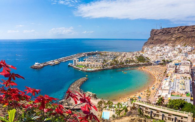 Ισπανία:-Τουριστικό-λεωφορείο-ανατράπηκε-στα-Κανάρια-Νησιά,-ένας-νεκρός,-τρεις-σοβαρά-τραυματίες