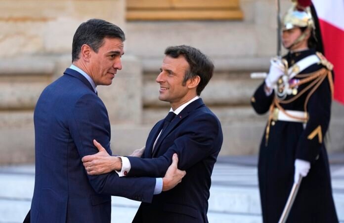 Οι-Ευρωπαίοι-θεωρούν-τις-ΗΠΑ-απειλή-και-ζητούν-αυτονομία