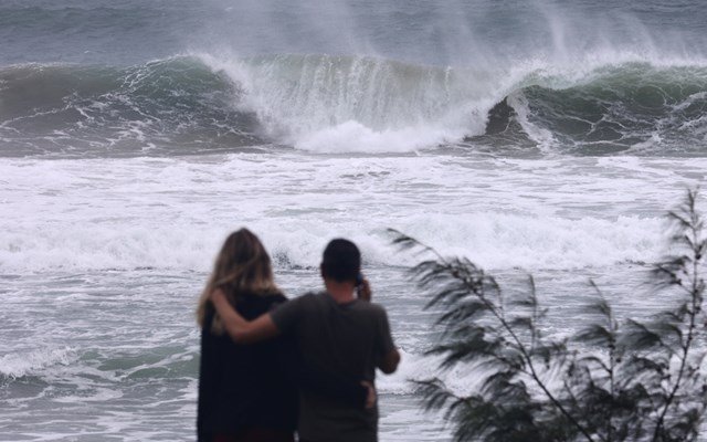 Νέα-Ζηλανδία:-Χιλιάδες-νοικοκυριά-χωρίς-ρεύμα-και-εκκενώσεις-παράκτιων-περιοχών-λόγω-κυκλώνα