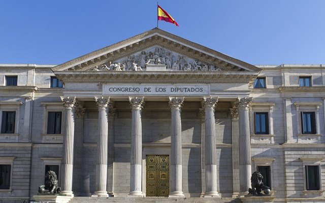 Ισπανία:-Κατηγορίες-για-διαφθορά-σε-βάρος-της-συζύγου-του-πρωθυπουργού-Σάντσεθ