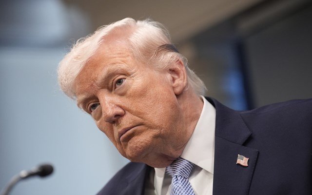 Τραμπ-για-Όρμουζ:-Όποιο-ιρανικό-πλοίο-πλησιάσει,-θα-χτυπηθεί