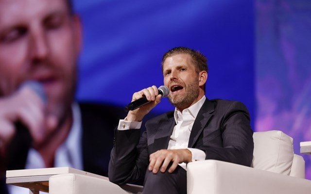 Ο-γιος-του-Ντόναλντ-Τραμπ,-Έρικ,-θα-συνοδεύσει-τον-Αμερικανό-πρόεδρο-στην-επίσκεψή-του-στην-Κίνα