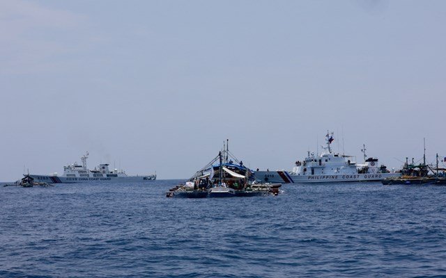 reuters:-Η-Κίνα-επιχειρεί-να-μπλοκάρει-την-είσοδο-σε-αμφισβητούμενο-ύφαλο-στη-Νότια-Σινική-Θάλασσα