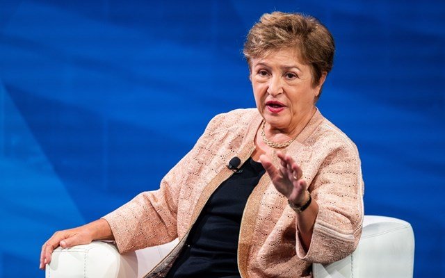 Γκεοργκίεβα-(ΔΝΤ):-Σήμα-για-“δύσκολους-καιρούς” αν-παραμείνει-σε-υψηλά-επίπεδα-η-τιμή-του-πετρελαίου