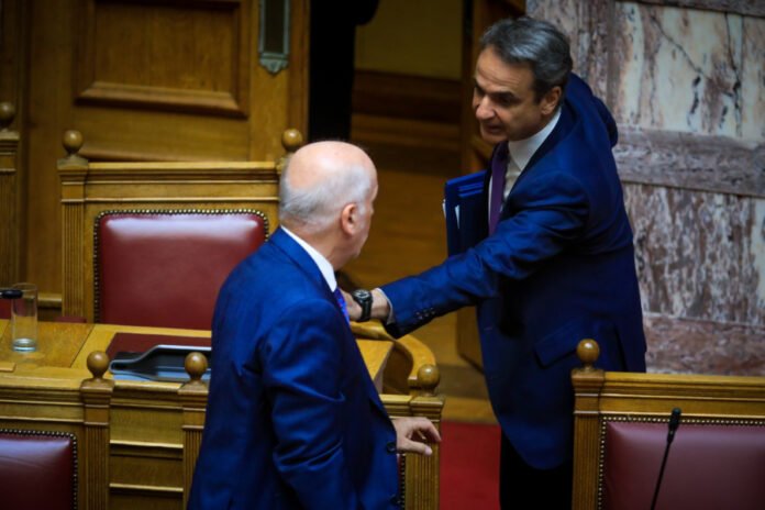 Οι-κερδισμένοι,-οι-χαμένοι-και-η-περαιτέρω-υποβάθμιση-της-πολιτικής-αντιπαράθεσης