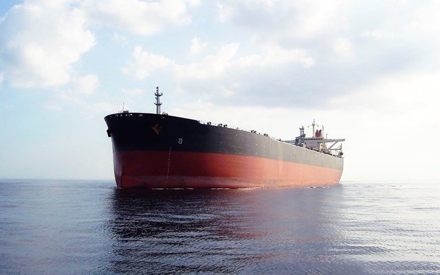 Δεξαμενόπλοια-σπεύδουν-προς-το-Ορμούζ-μετά-την-ανακοίνωση-του-Ιράν-ότι-είναι-ανοιχτά