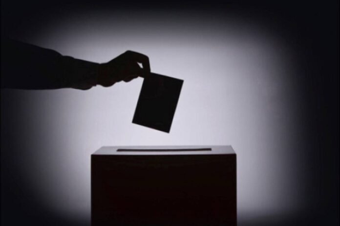 Νέα-δημοσκόπηση:-Η-ΝΔ-στο-24,6%,-το-ΠΑΣΟΚ-παίρνει-10,4%