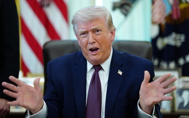 Τραμπ:-“Διατάσσω-να-συνεχιστεί-σε-τριπλάσιο-βαθμό-η-αποναρκοθέτηση-του-Ορμούζ”