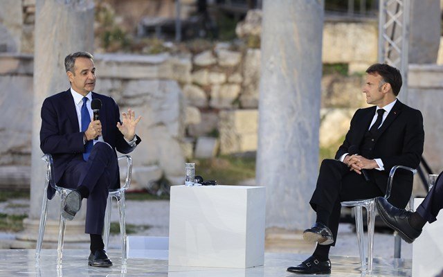 Πυρά-τουρκικών-μέσων-κατά-Μακρόν-μετά-τη-συνάντηση-με-Μητσοτάκη:-Πουλάει-φθηνό-ηρωισμό