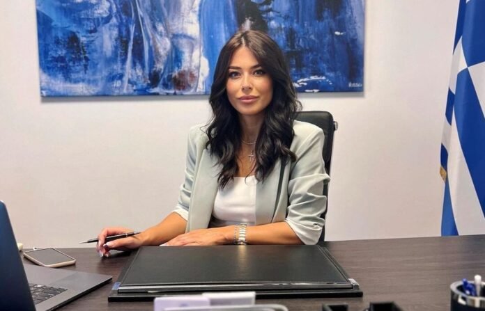 Αφροδίτη-Λατινοπούλου:-«Επιδόματα,-στρεβλώσεις-και-ψευδαισθήσεις:-Η-σοσιαλιστική-συνταγή-που-φτωχοποιεί-την-Ελλάδα»