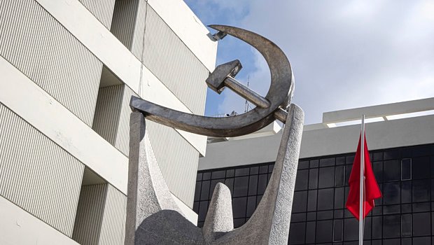kke-για-τα-81-χρόνια-από-το-τέλος-του-Β’-Παγκοσμίου-Πολέμου:-Βαδίζουμε-στις-αναμετρήσεις-τού-αύριο-πιο-έμπειροι
