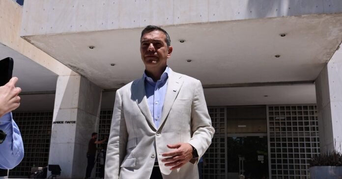 Δημοσκόπηση-gpo:-Δεύτερη-η-ΕΛΑΣ-του-Αλέξη-Τσίπρα-–-Από-ποια-κόμματα-παίρνει-τους-περισσότερους-ψηφοφόρους