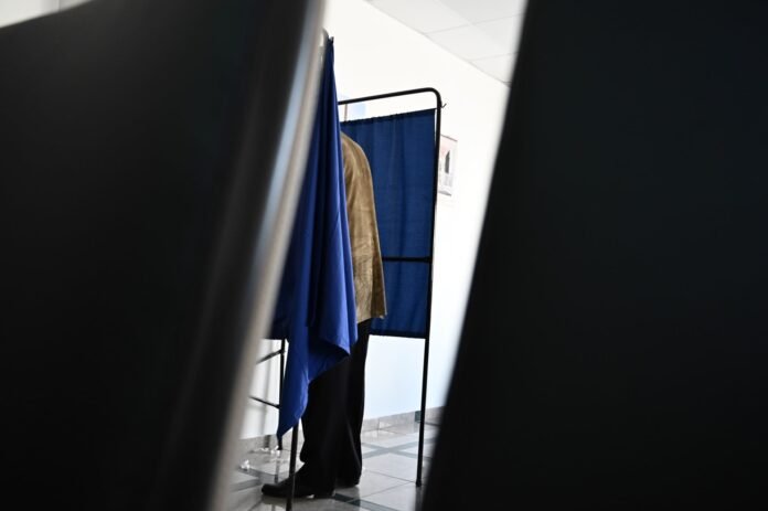 Δημοσκόπηση-gpo:-Επτά-στους-10-θέλουν-πολιτική-αλλαγή-–-Η-ΕΛΑΣ-ως-εναλλακτική-κυβερνητική-πρόταση
