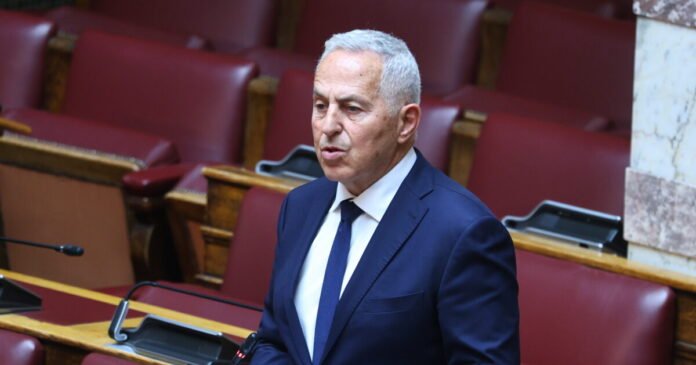 Οι-υποψήφιοι-της-επόμενης-μέρας-για-το-ΠΑΣΟΚ:-Κασιμάτη,-Τζάκρη,-Αποστολάκης-και-Σαλμάς-στο-κάδρο-της-διεύρυνσης