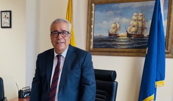 Συνάντηση-με-τον-βουλευτή-του-ΚΚΕ-Χρήστο-Κατσώτη-είχε-ο-διοικητής-του-νοσοκομείου-Ρόδου