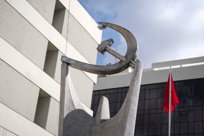 Απόφαση-ΚΕ-ΚΚΕ:-Στήριξη-του-λαϊκού-αγώνα,-ανατροπή-του-συστήματος-εκμετάλλευσης-και-πολέμου