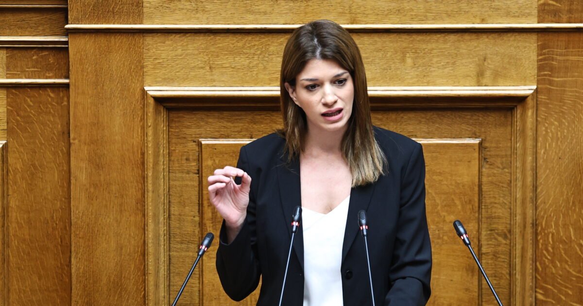 Εξώδικο-Νοτοπούλου-προς-ΜΜΕ:-Δεν-ζήτησα-να-μπει-το-όνομά-μου-σε-δημοσκόπηση-για-το-ΠΑΣΟΚ