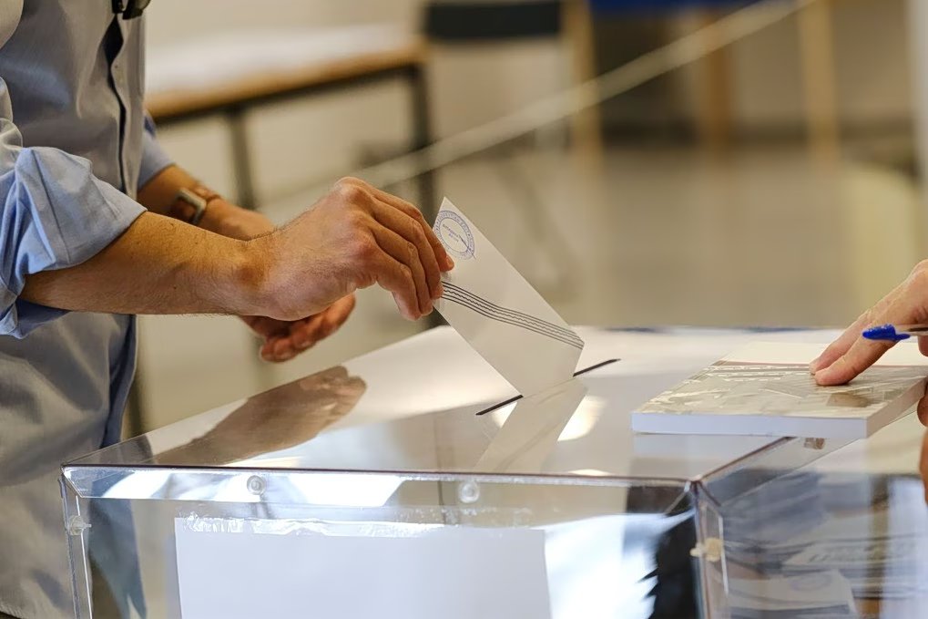 Δημοσκόπηση-alco:-Πρώτη-η-ΝΔ-με-23,3%,-στη-δεύτερη-θέση-η-ΕΛΑΣ.-με-14,2%-–-Καθόλου-ικανοποιημένο-από-την-κυβέρνηση-το-55%-των-πολιτών