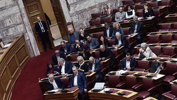 Ερώτηση-ΚΚΕ-στη-Βουλή-για-τη-«φοροελάφρυνση-για-αυτοαπασχολούμενους-και-πολύ-μικρές-επιχειρήσεις»