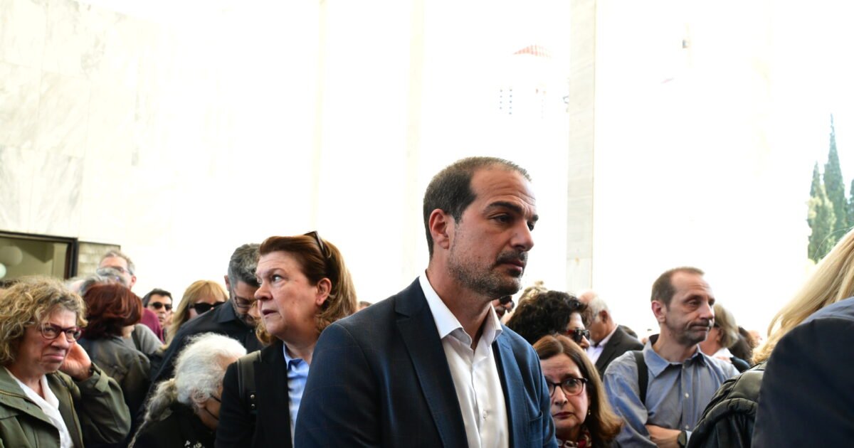 Μήνυση-κατά-Βελόπουλου-από-τον-Σακελλαρίδη-και-τους-βουλευτές-της-Νέας-Αριστεράς:-«Να-μπει-φραγμός-στις-ρατσιστικές-δηλώσεις»
