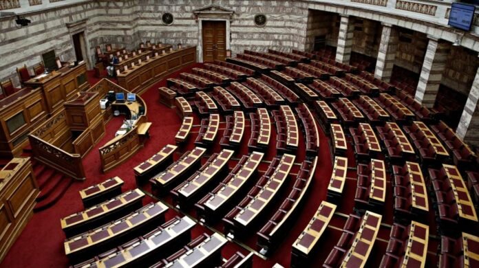 Μ.-Κομνηνάκα:-Να-καταργηθεί-το-άρθρο-86,-φυσικός-δικαστής-για-υπουργούς