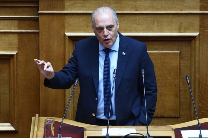 Βελόπουλος:-Το-θράσος-του-πρωθυπουργού-ξεπερνάει-τα-όρια-του-κοινού-περί-δικαίου-αισθήματος