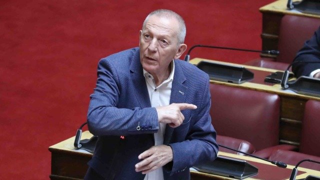 Θανάσης-Παφίλης:-“Σκέφτηκες-ποτέ-αν-η-ψήφος-σου-πήγε-εκεί-που-την-έριξες;”-–-Παρουσία-του-ΚΚΕ-και-στο-tiktok