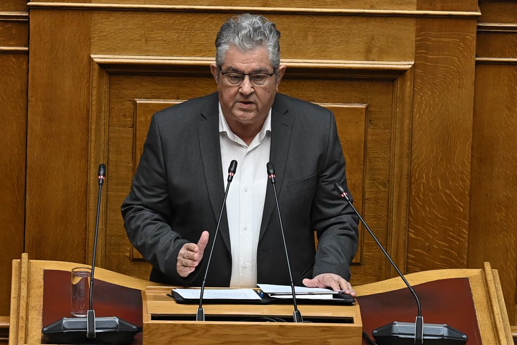 Κουτσούμπας-για-τις-βάσεις-εισαγωγής-στα-ΑΕΙ:-Η-ζωή-δεν-είναι-λίστα-επιτυχόντων